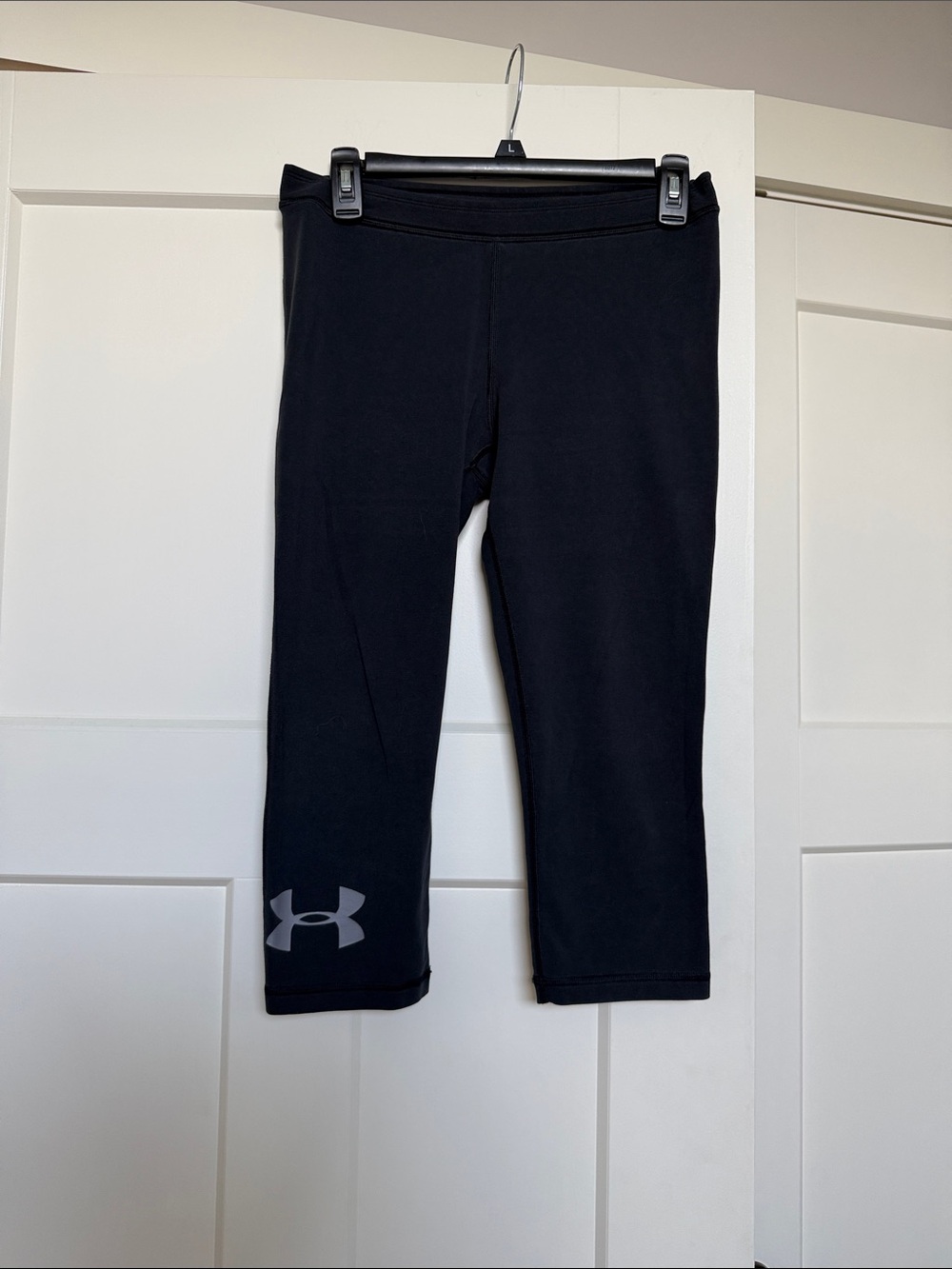 Women’s Under Armour Black Capri Leggings with Gray Logo